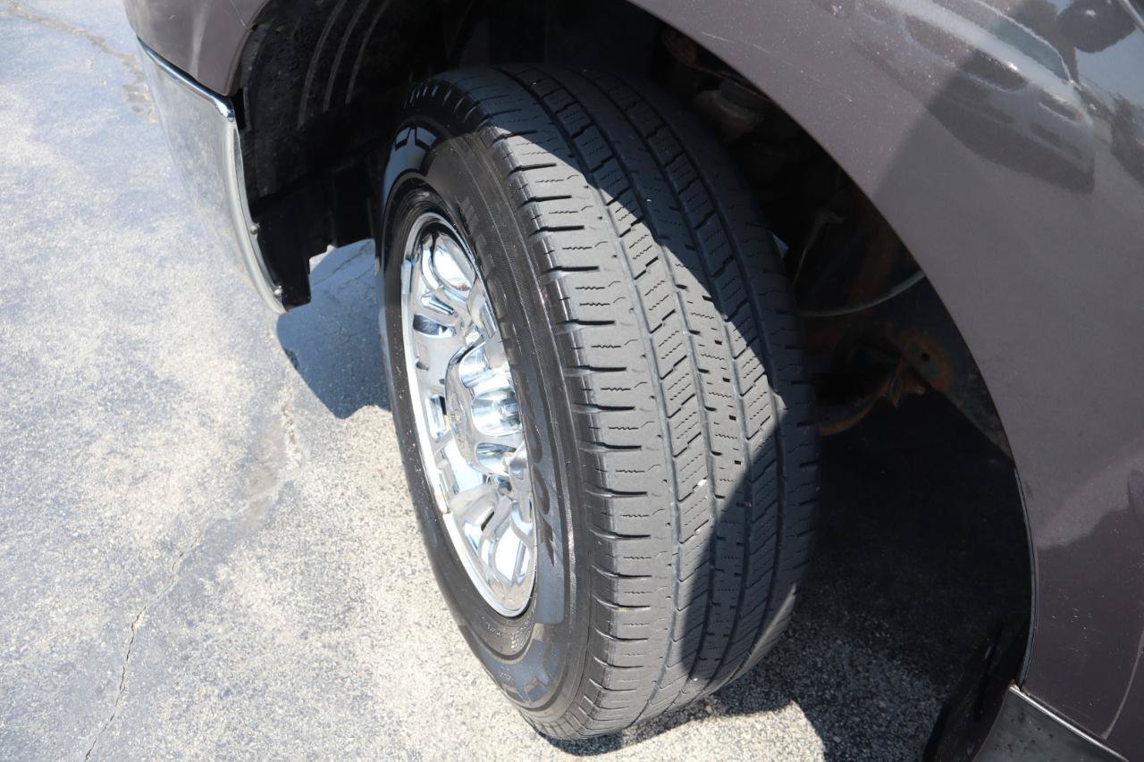 Used 2013 Nissan NV 3500 SV w/ Technology Pkg RWD image 18