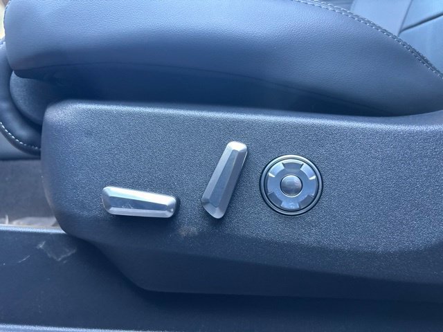 New 2026 Lincoln Navigator Reserve AWD/4WD image 26