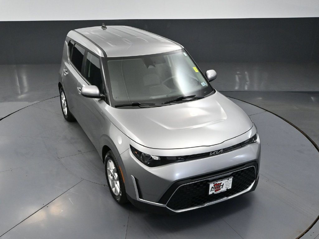 Used 2023 Kia Soul LX w/ LX Technology Package FWD image 47