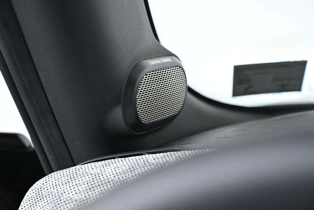 Used 2025 MINI Cooper 2-Door Hardtop image 24