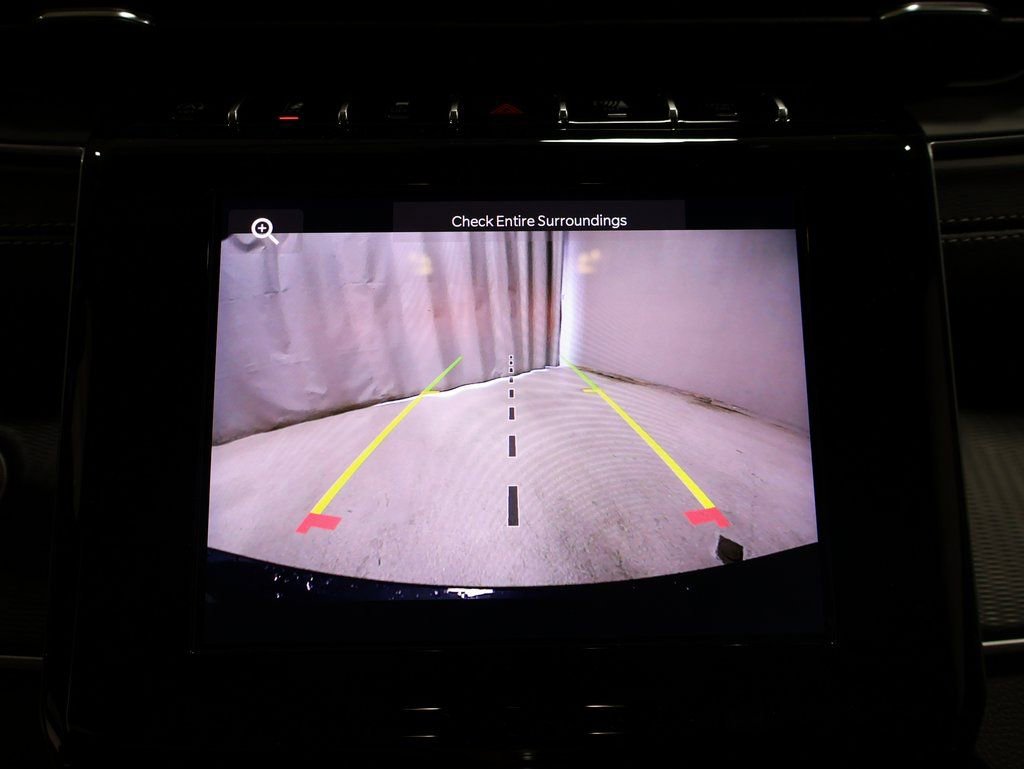 New 2025 Jeep Grand Cherokee Laredo w/ Luxury Tech Group I image 23