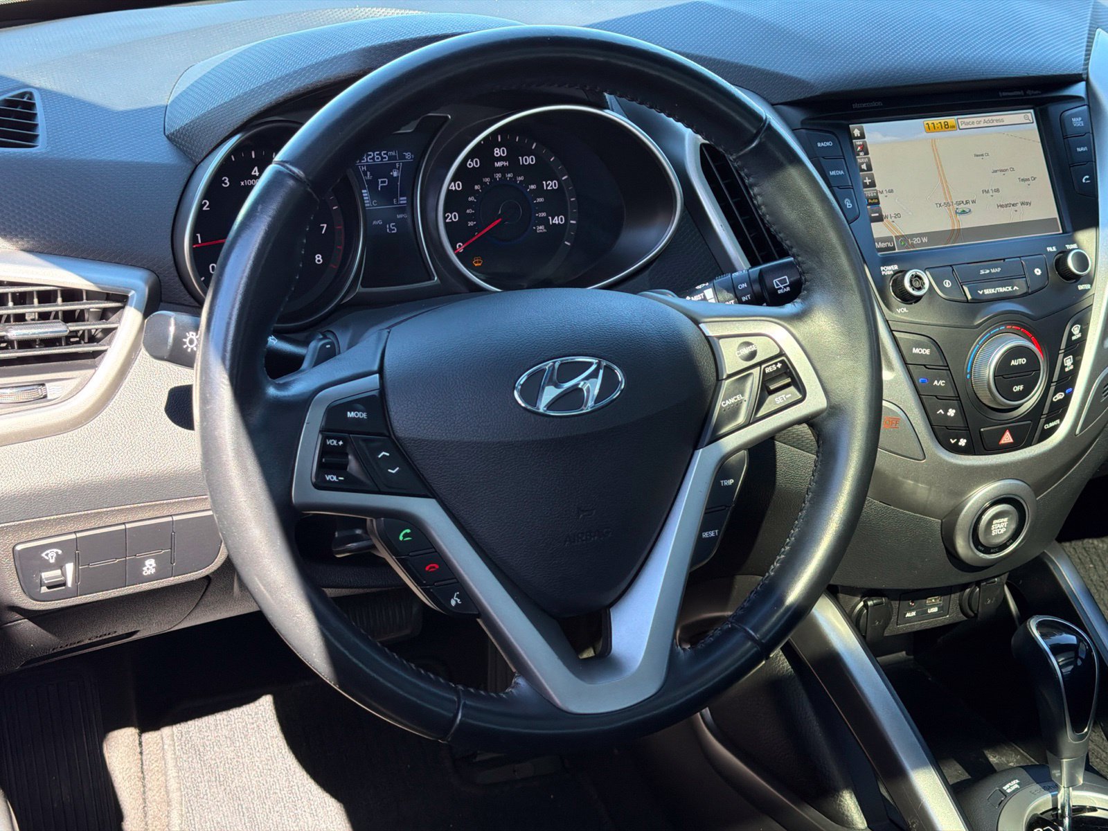 Used 2017 Hyundai Veloster Value Edition FWD image 19