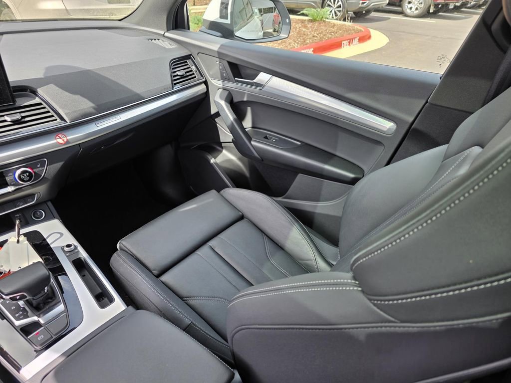 Used 2025 Audi Q5 2.0T Premium image 28