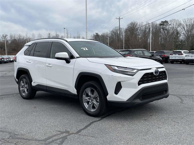 Used 2022 Toyota RAV4 XLE image 7