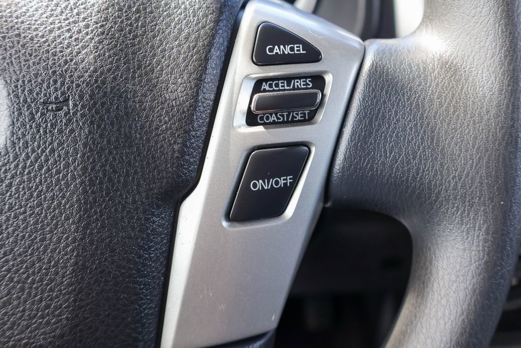Used 2019 Nissan Titan SV image 13