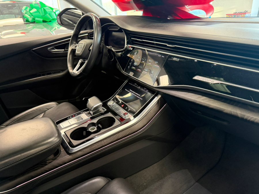 Used 2020 Audi Q8 Prestige w/ Prestige Package AWD/4WD image 33