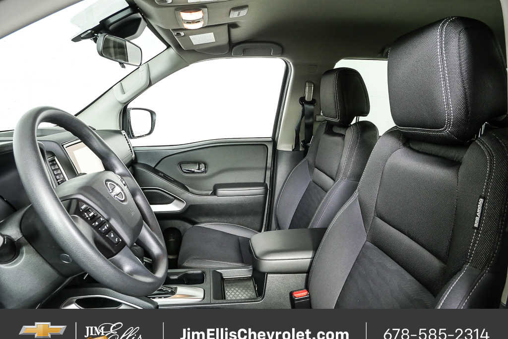 Used 2023 Nissan Frontier SV w/ Tow Package image 5