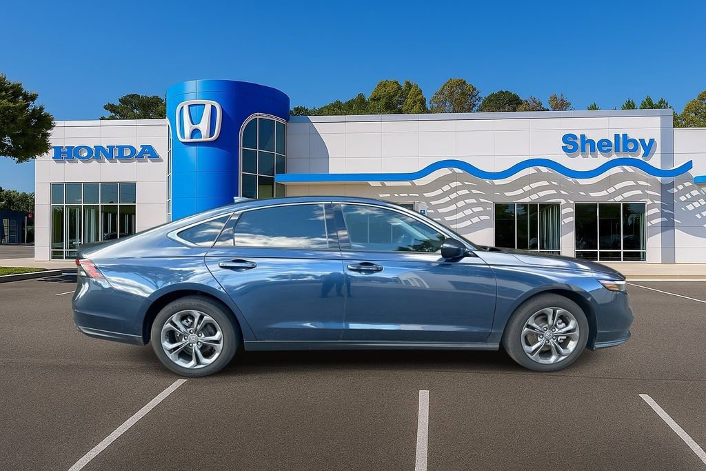 Used 2023 Honda Accord EX image 9