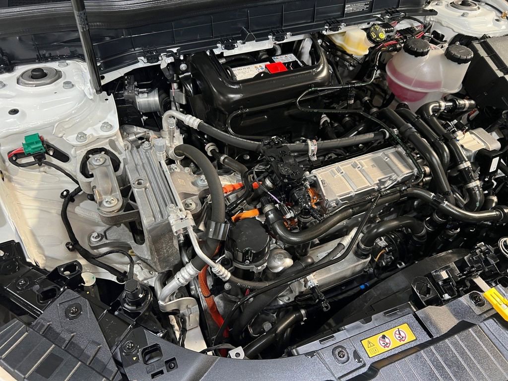 Used 2022 Mercedes-Benz EQB 300 4MATIC image 44