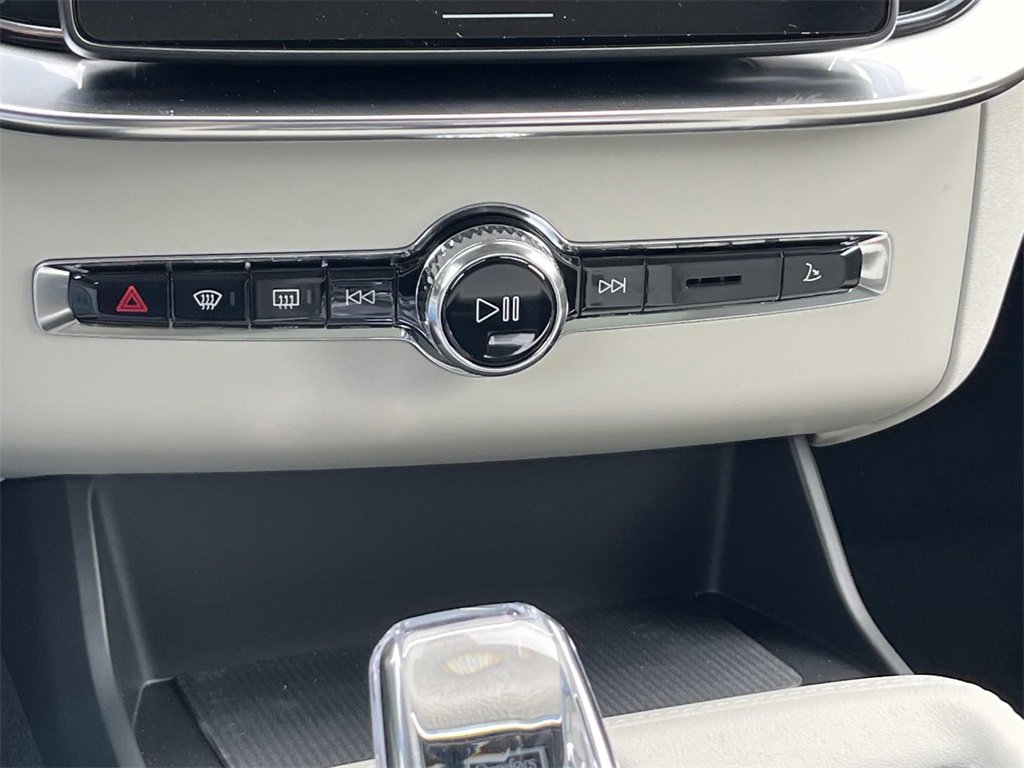 New 2026 Volvo XC90 B6 Ultra image 30