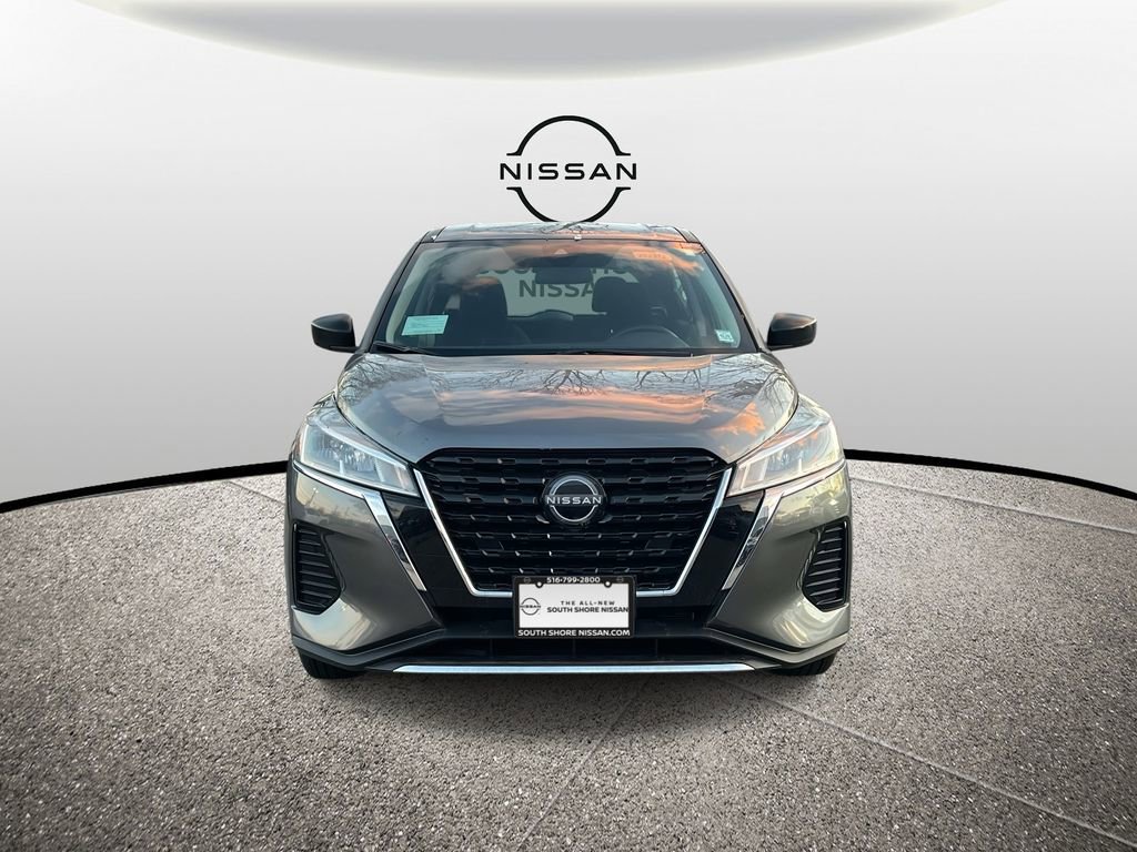 New 2025 Nissan Kicks Play S image 2