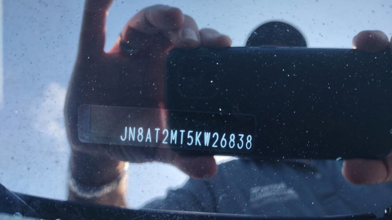 Used 2019 Nissan Rogue SV w/ Premium Package image 8