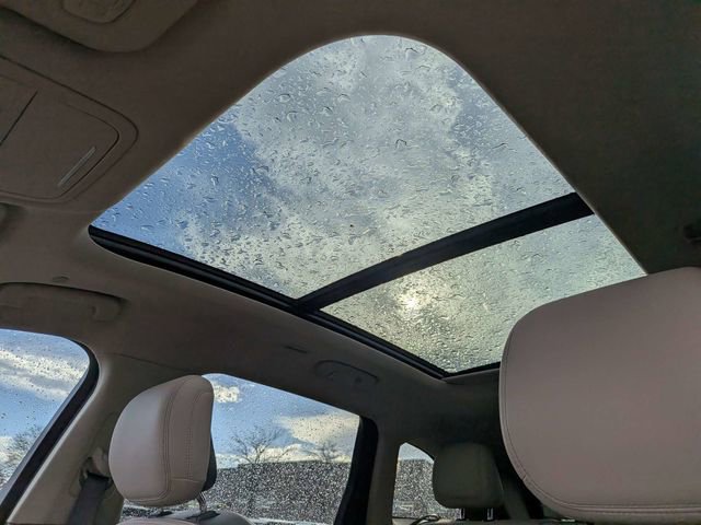 Used 2025 Lincoln Nautilus Reserve image 20