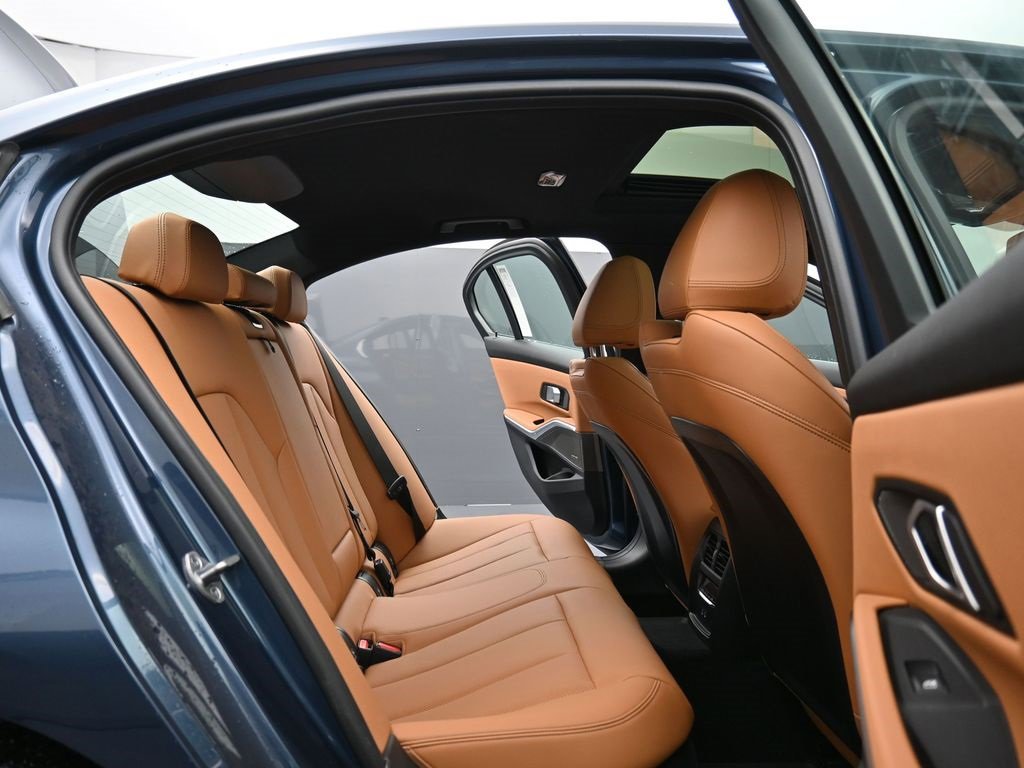 New 2025 BMW 330i xDrive 330i xDrive w/ Premium Package image 17