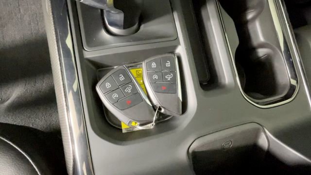 Used 2022 Chevrolet Silverado 1500 ZR2 w/ Technology Package AWD/4WD image 28