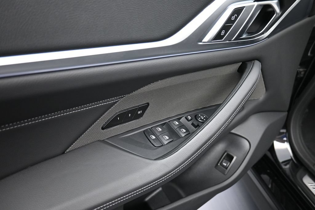 Used 2025 BMW 440i xDrive AWD/4WD image 9