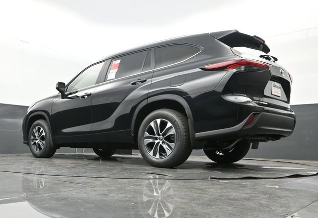 Used 2026 Toyota Highlander XLE image 26