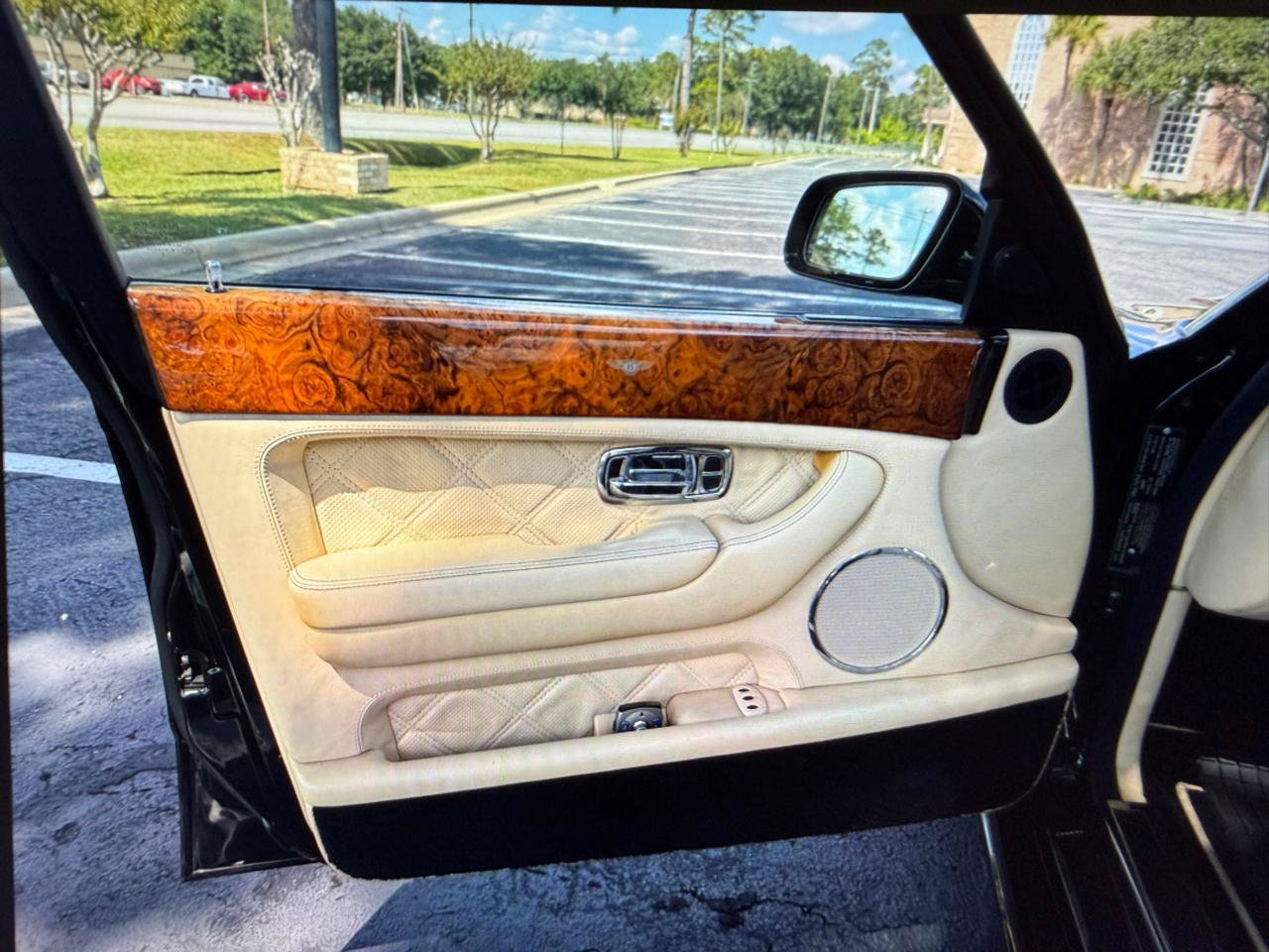 Used 2004 Bentley Arnage T RWD image 11