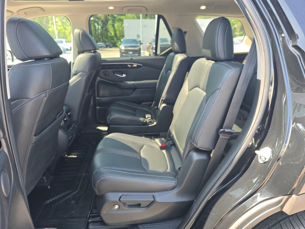 Used 2023 Honda Pilot Touring image 25
