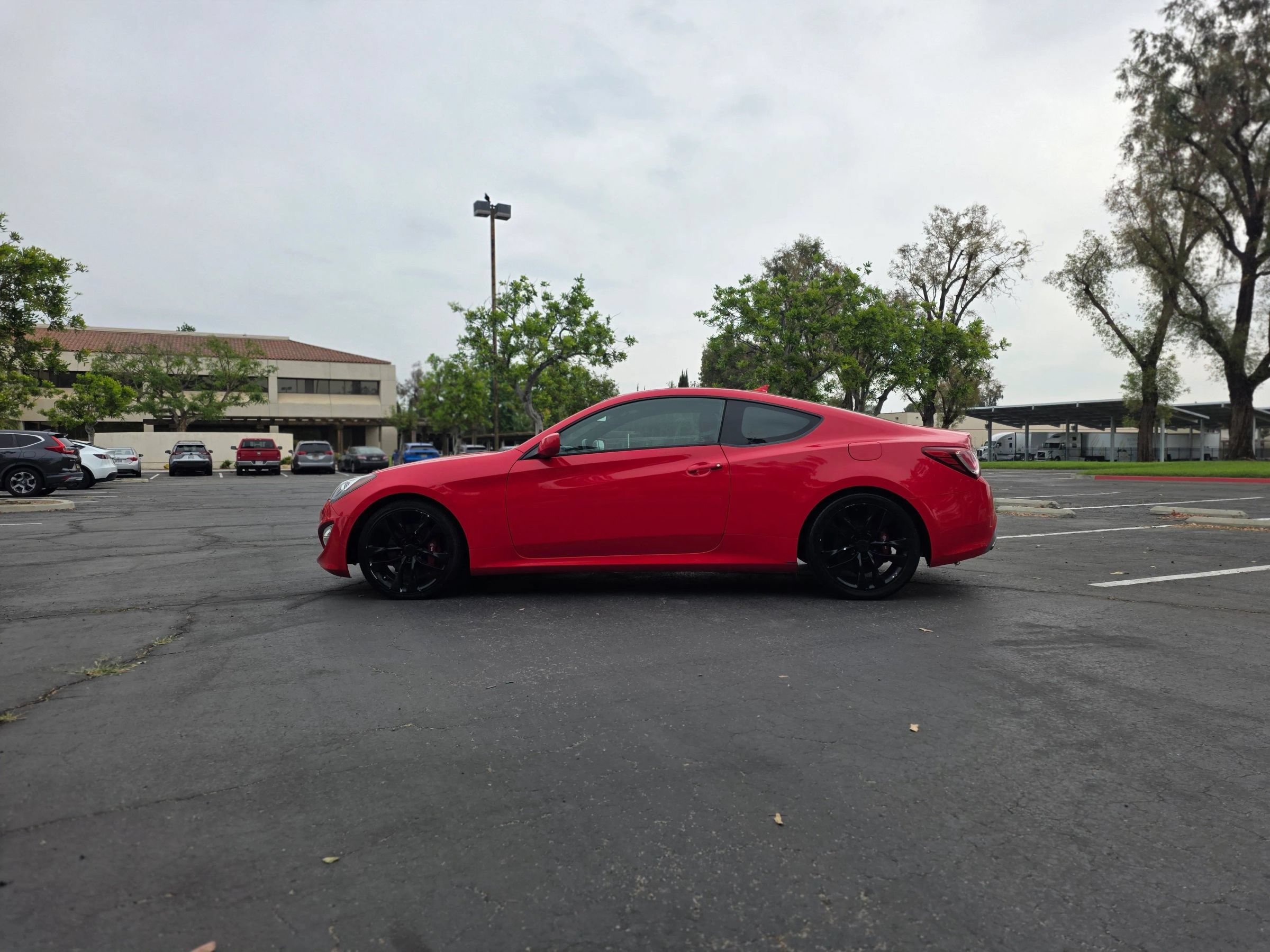 Used 2013 Hyundai Genesis 3.8 RWD image 18