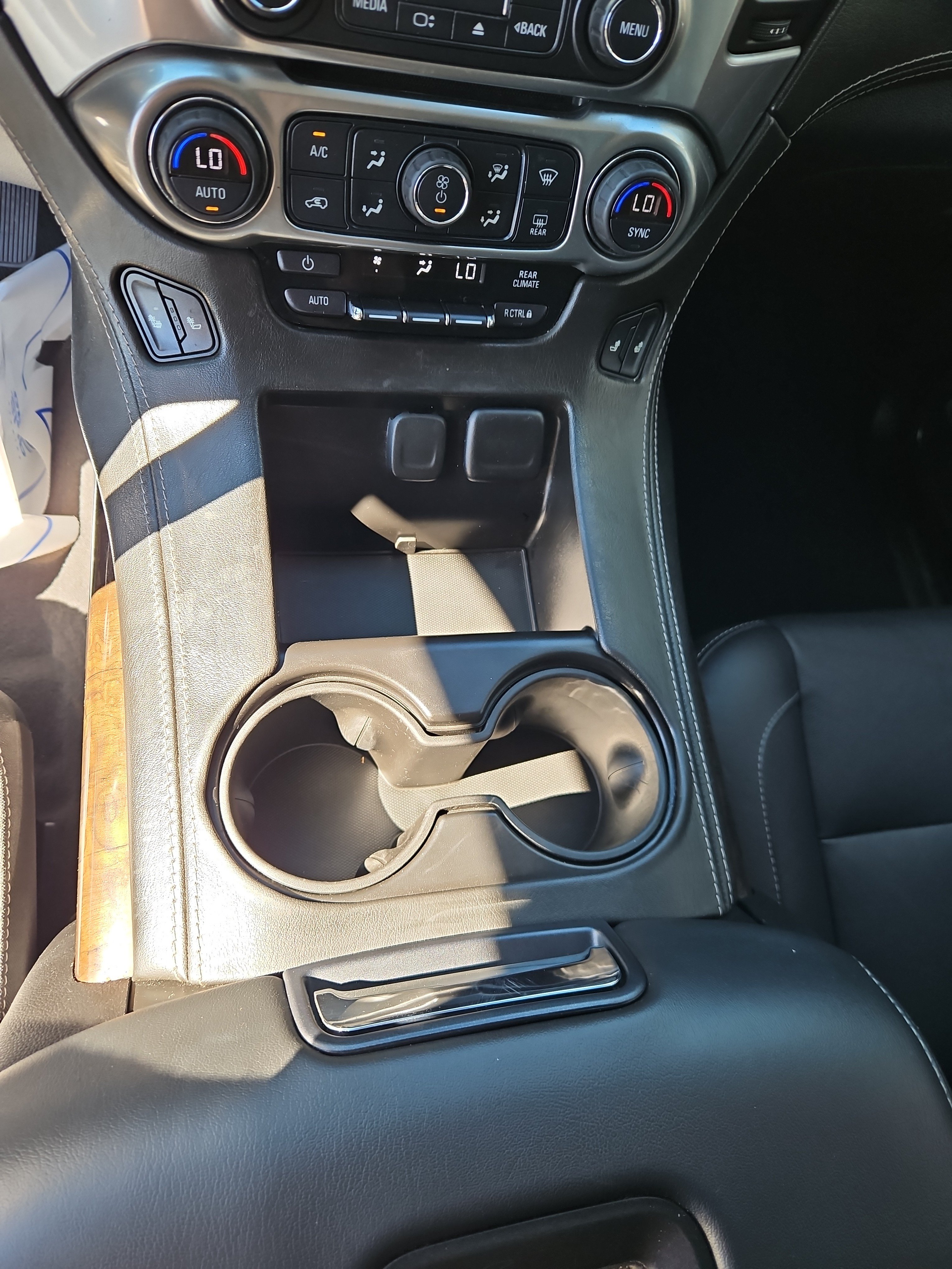 Used 2020 Chevrolet Tahoe LT AWD/4WD image 17