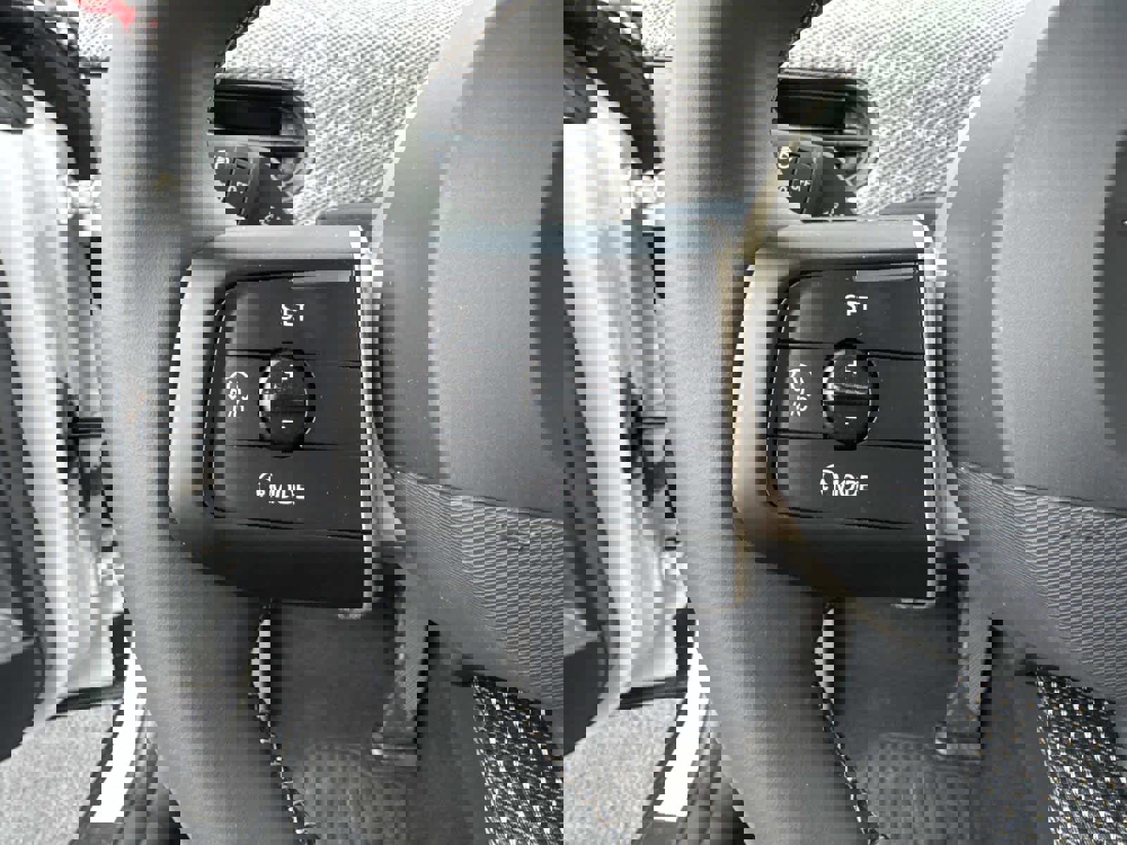 Certified 2025 MINI Cooper 2-Door Hardtop image 27