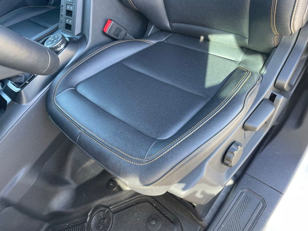 Used 2024 Ford Bronco Badlands image 25