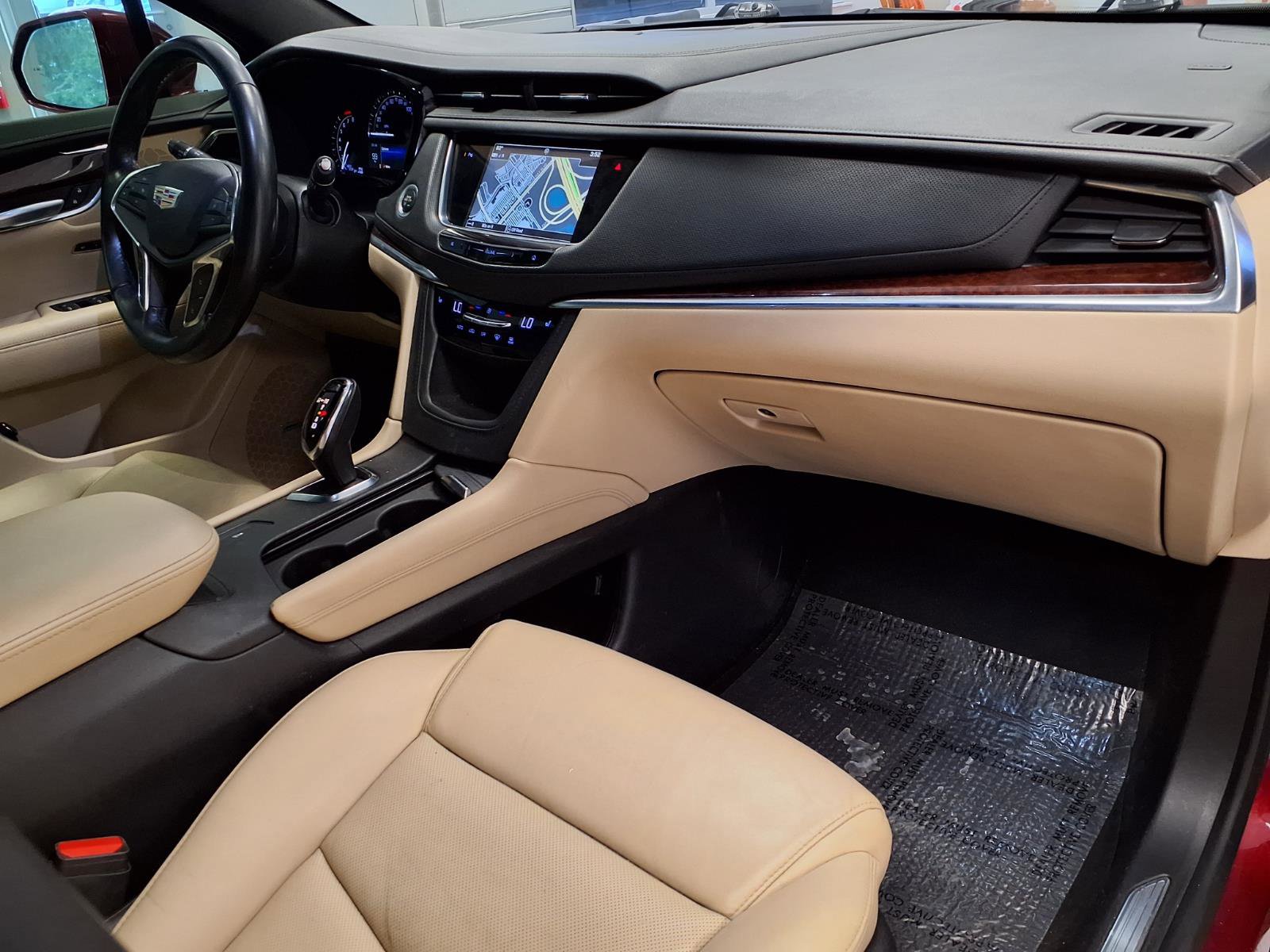 Used 2019 Cadillac XT5 Luxury FWD image 9