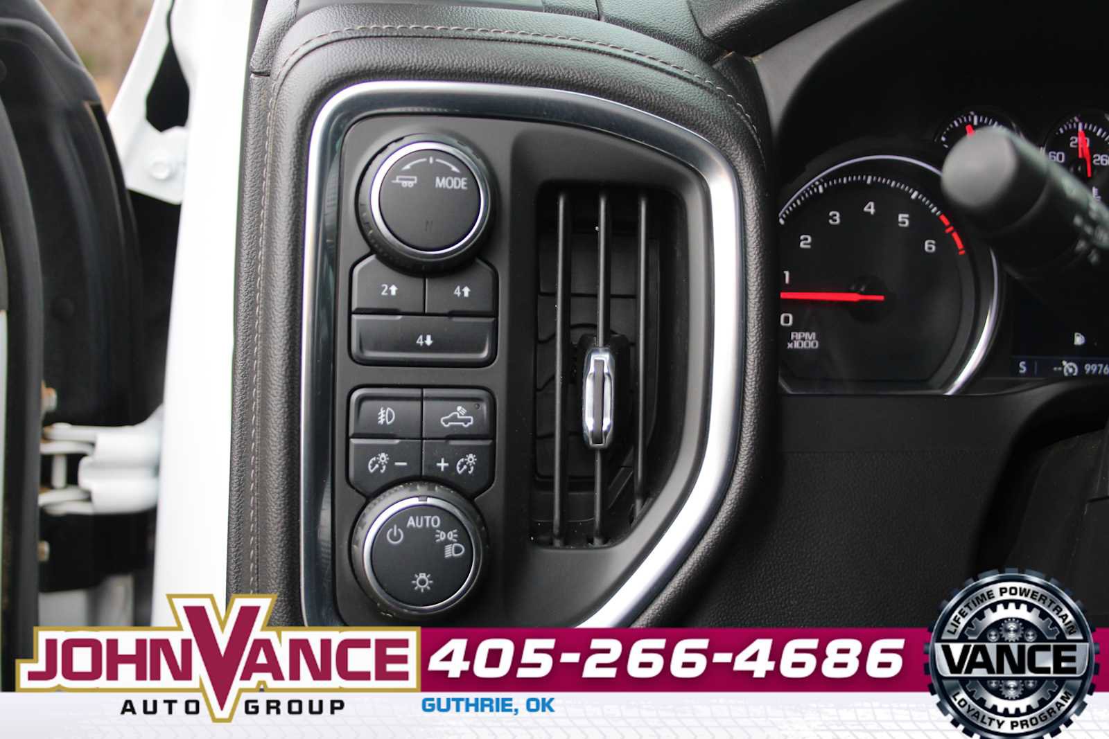 Used 2020 Chevrolet Silverado 2500 LT image 29