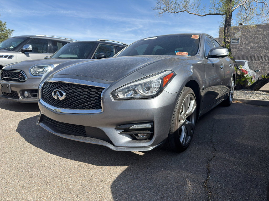 Used 2017 INFINITI Q70 3.7 w/ Technology Package image 1