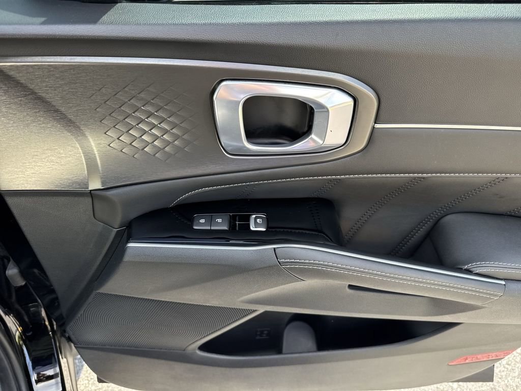 Used 2022 Kia Sorento SX image 45