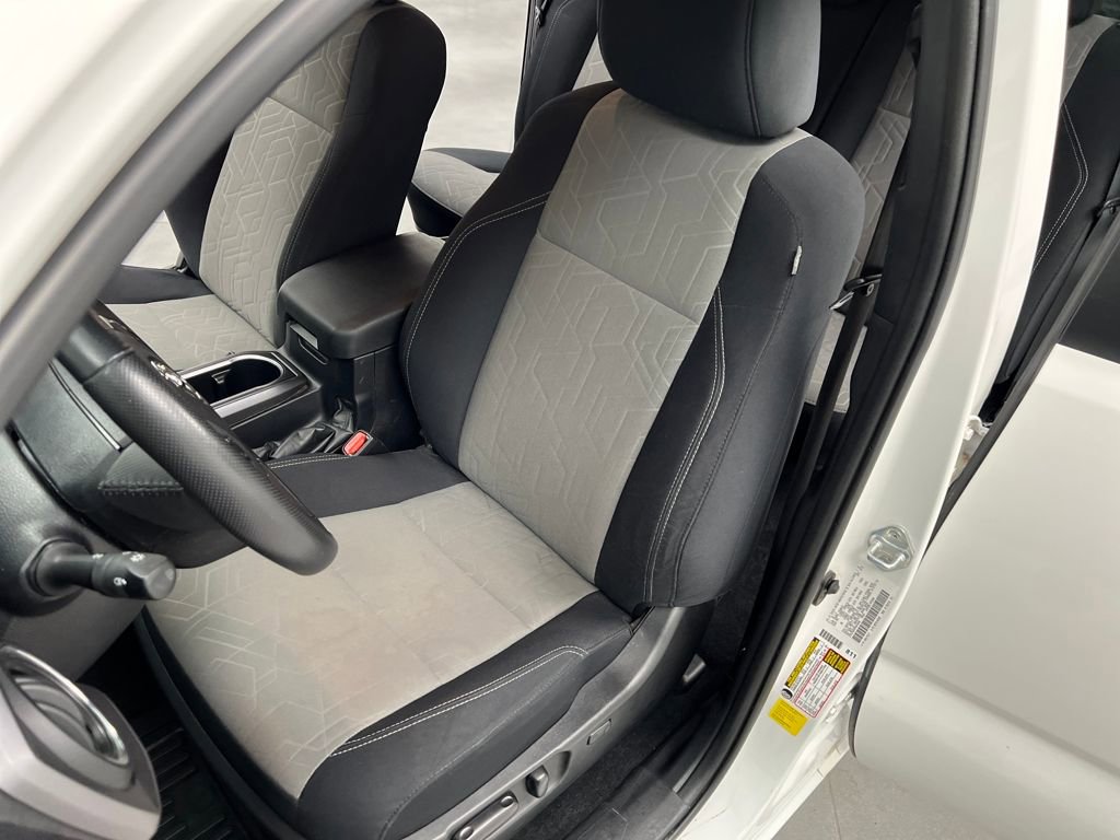 Used 2023 Toyota Tacoma TRD Off-Road image 9