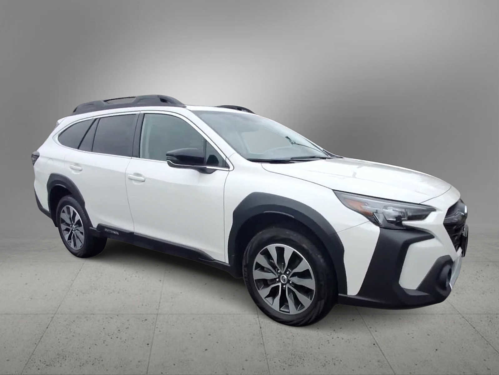 Used 2023 Subaru Outback Limited image 2