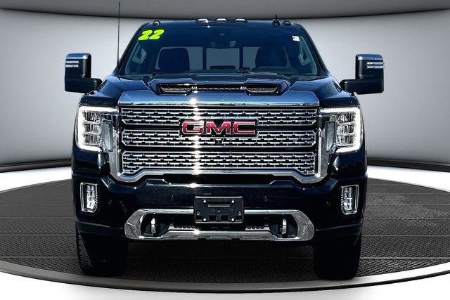 Used 2022 GMC Sierra 3500 Denali w/ Denali Black Diamond Edition image 2