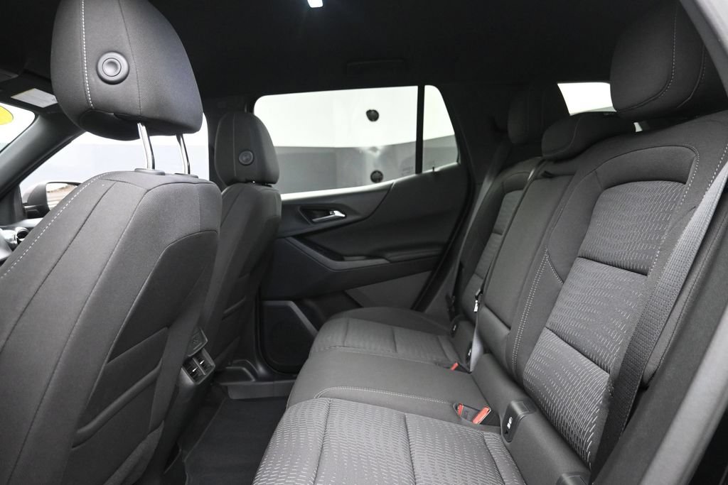 Used 2025 Chevrolet Equinox LT AWD/4WD image 12
