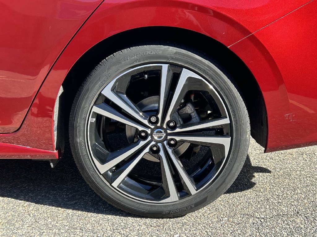 Certified 2023 Nissan Sentra SR w/ SR Premium Package FWD image 9