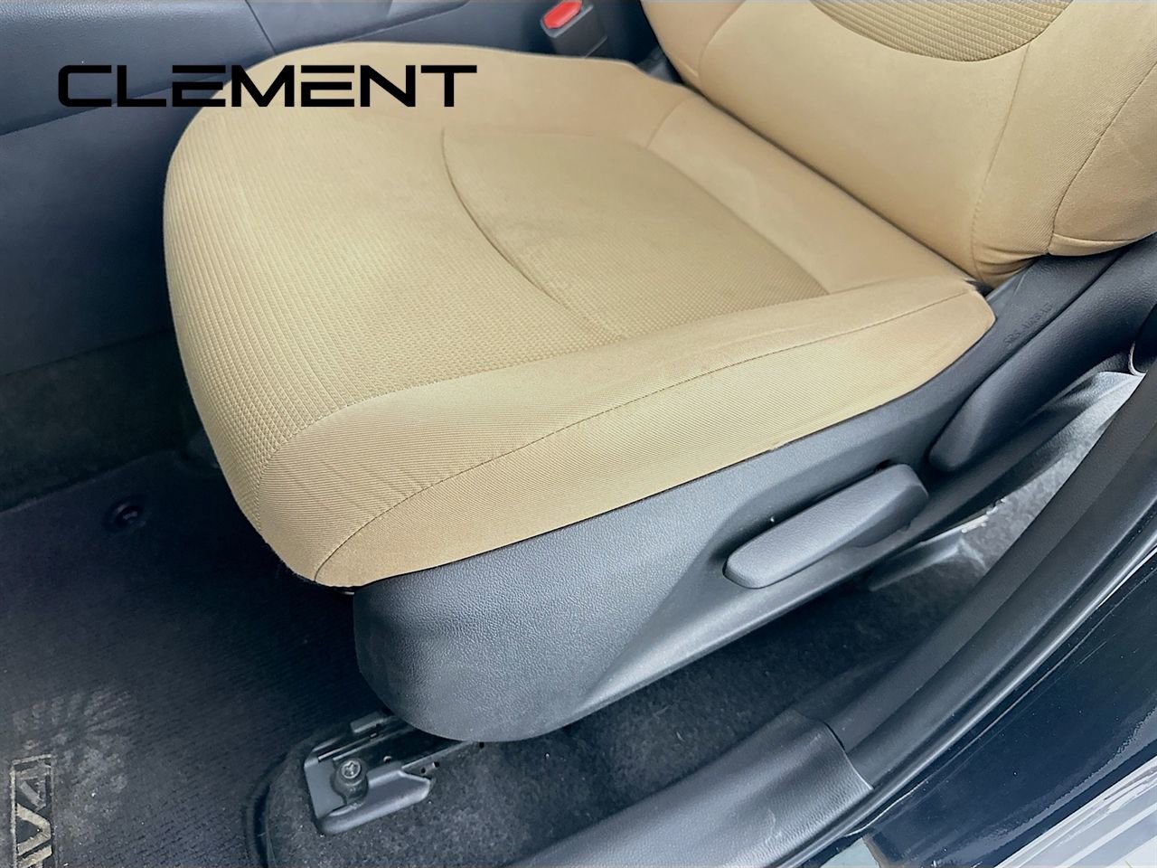 Used 2024 Toyota RAV4 LE image 27