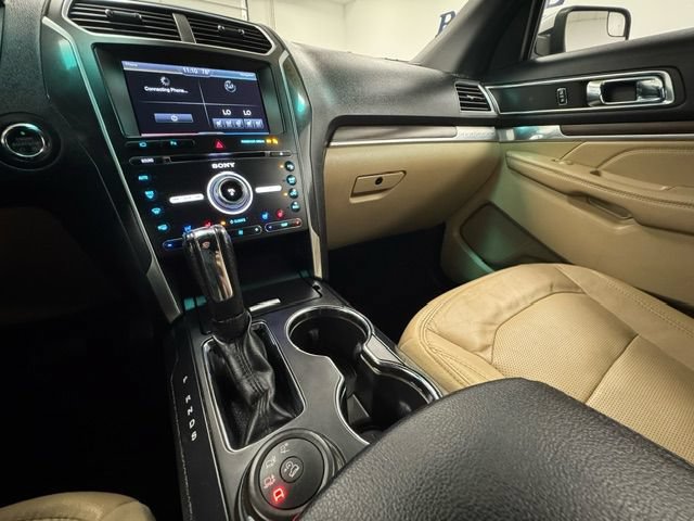 Used 2016 Ford Explorer Limited AWD/4WD image 16