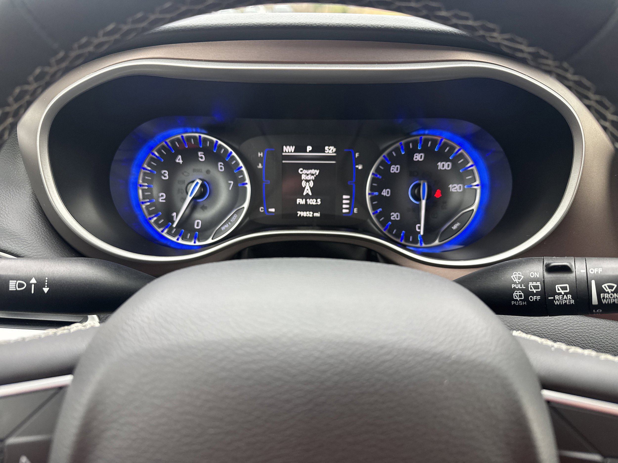 Used 2023 Chrysler Voyager LX FWD image 21