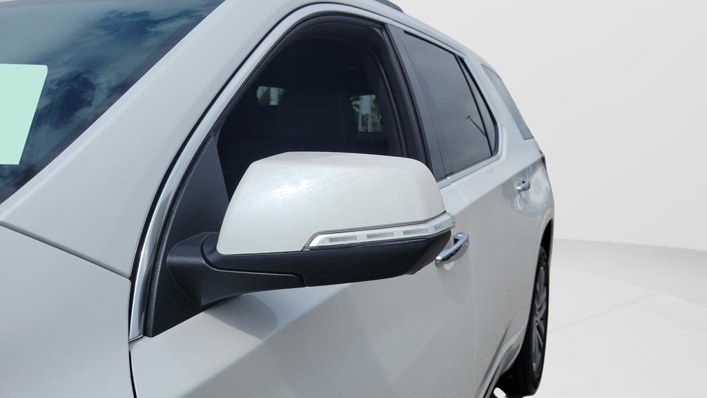 Used 2023 Chevrolet Traverse High Country image 19