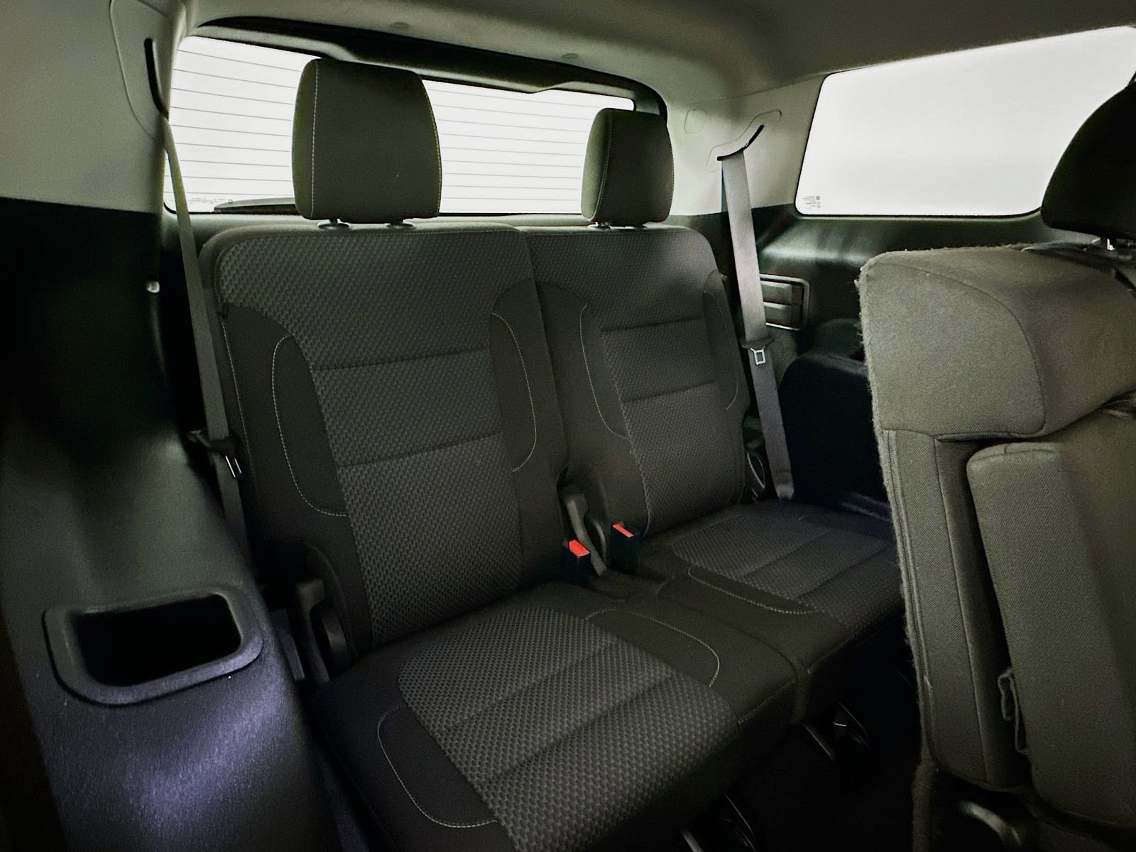 Used 2021 GMC Acadia SLE image 27