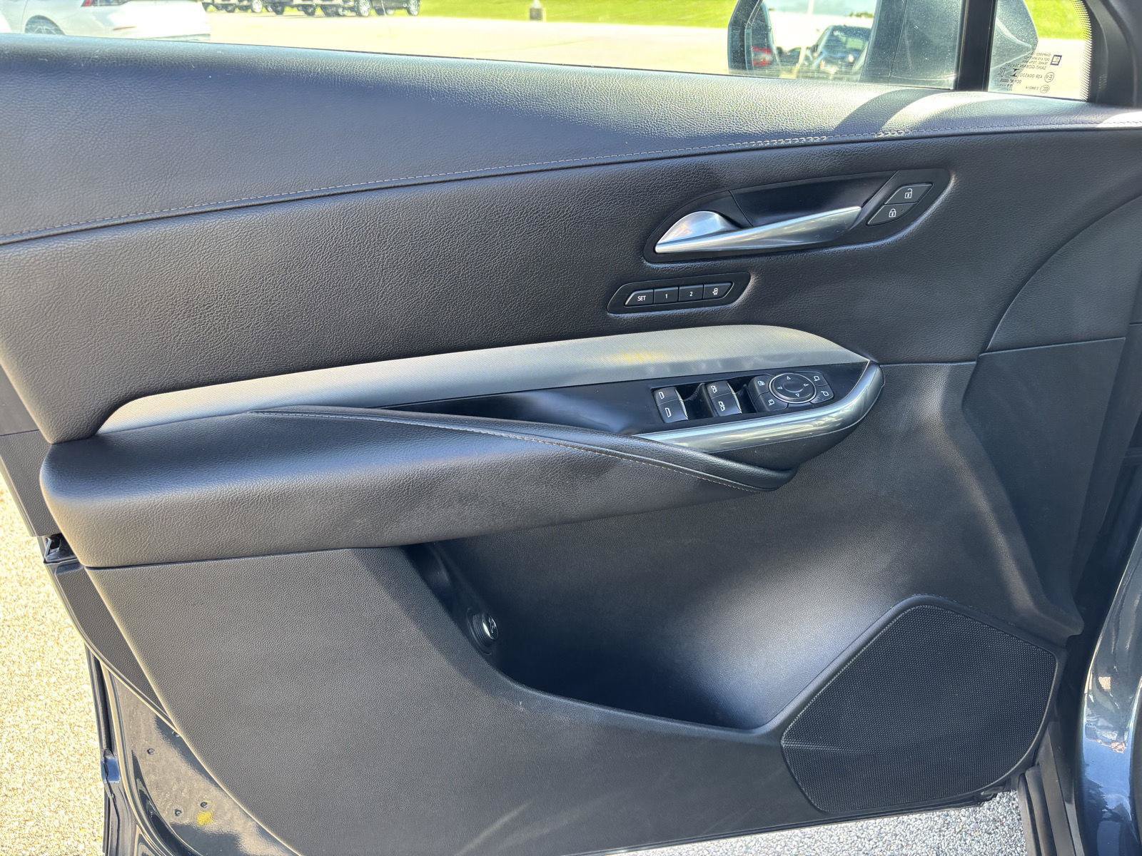 Used 2020 Cadillac XT4 Premium Luxury AWD/4WD image 12