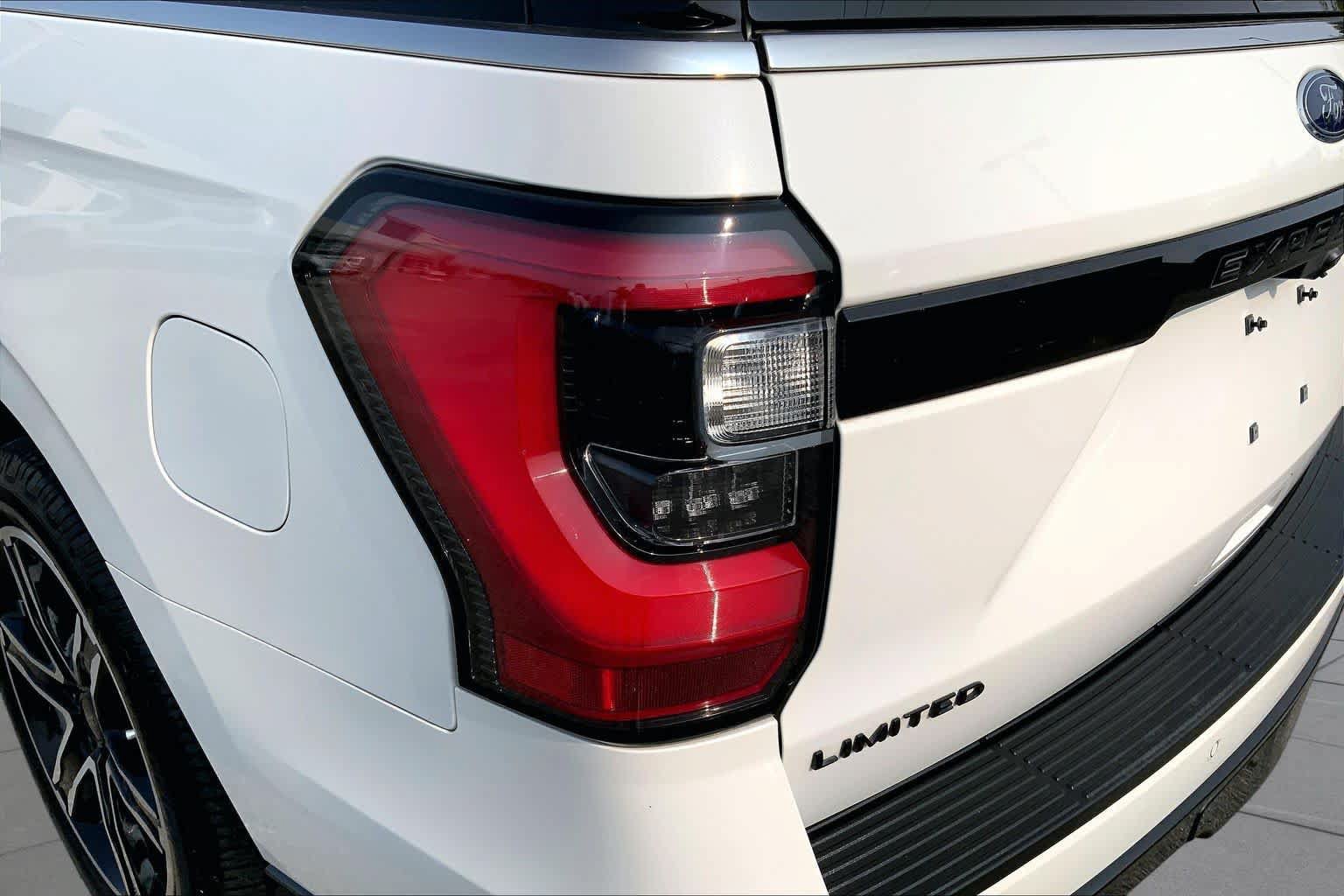 Used 2021 Ford Expedition Limited RWD image 26