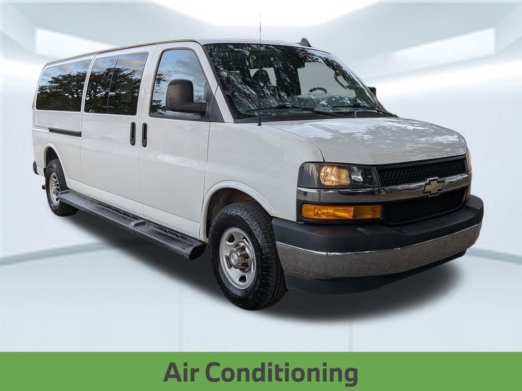 Used 2019 Chevrolet Express 3500 LT w/ LT Preferred Equipment Group image 9