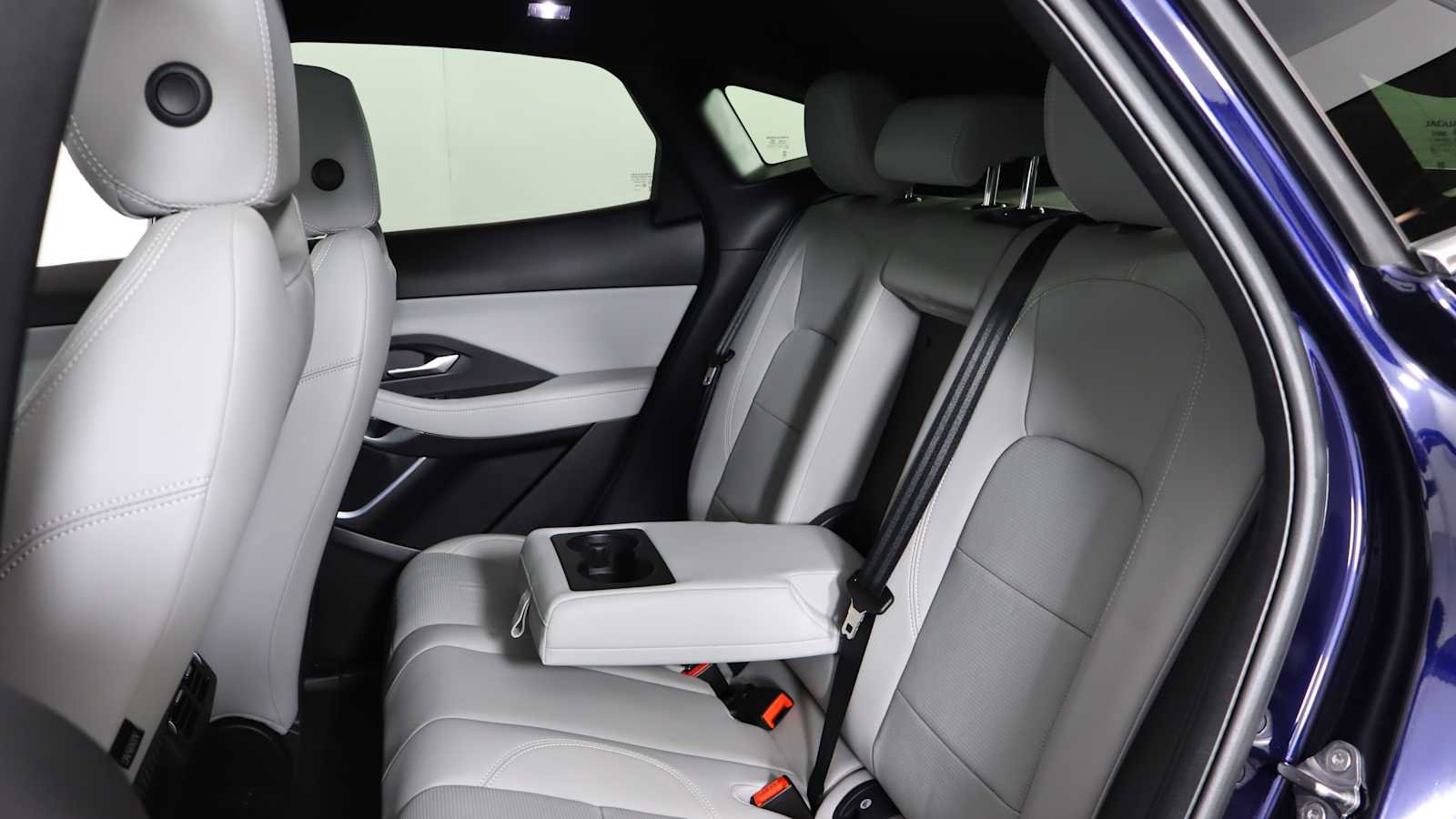 Used 2024 Jaguar E-PACE R-Dynamic SE image 21