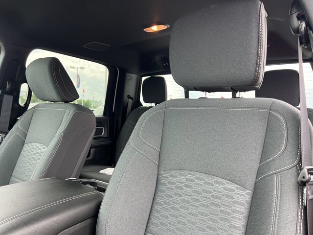 New 2025 RAM 2500 Big Horn AWD/4WD image 17