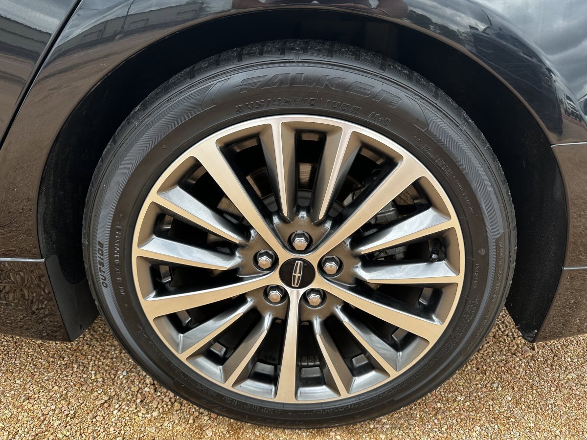 Used 2019 Lincoln MKZ Premiere image 9
