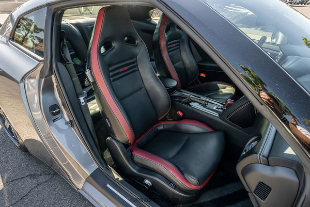 Used 2016 Nissan GT-R Black Edition AWD/4WD image 34