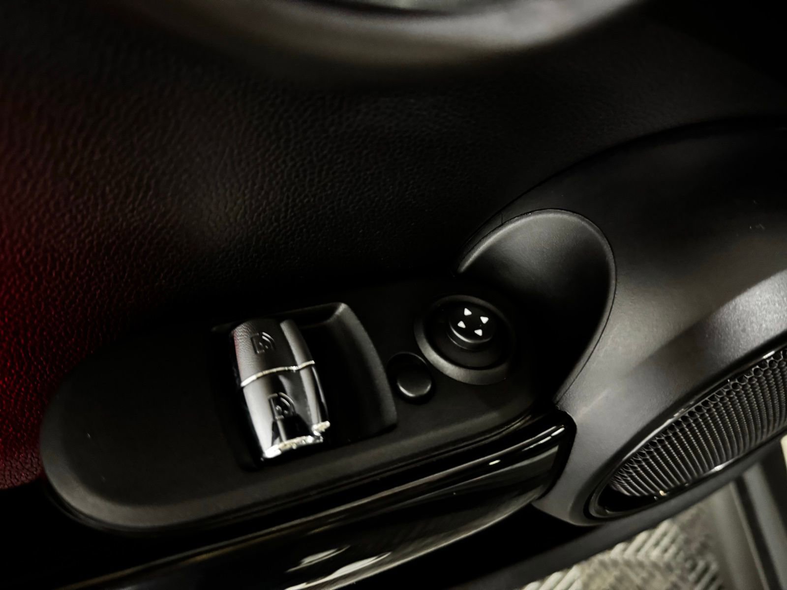 Used 2019 MINI Cooper S w/ Signature Upholstery Package image 23