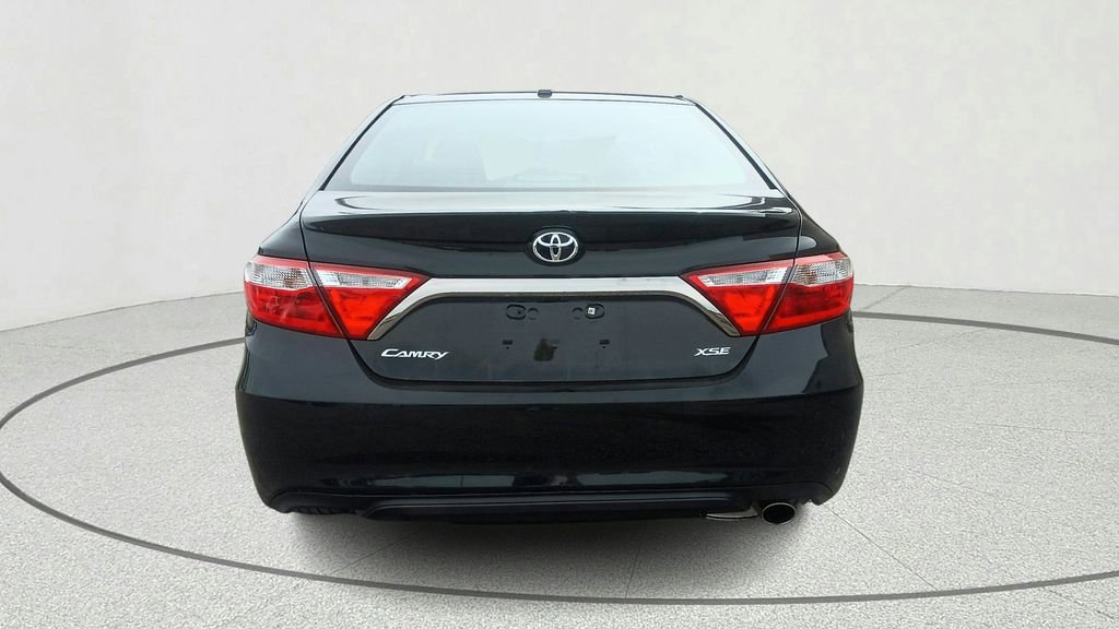 Used 2016 Toyota Camry XSE w/ Moonroof Package FWD image 5